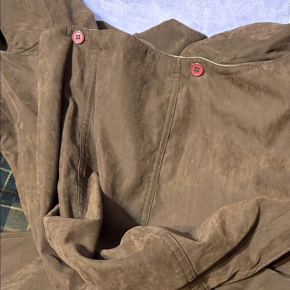 Utex Tan Outerwear with Black Label - Picture 12 of 12